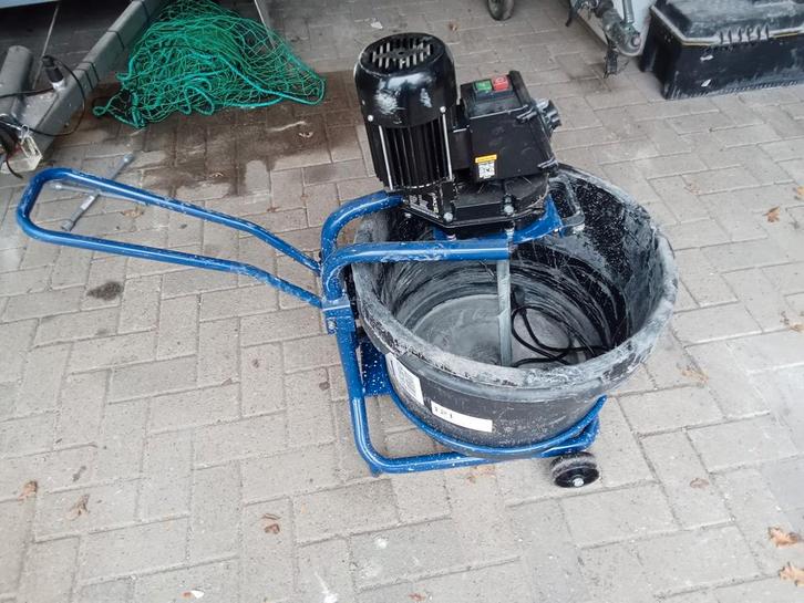 Carat kuipmenger kuipmixer, Doe-het-zelf en Verbouw, Betonmolens, Zo goed als nieuw, Ophalen