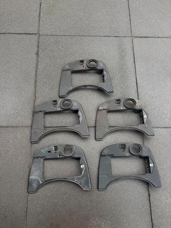 Vespa Slotplaat Zadel LX S LXV ET 2 en 4 Takt, Motoren, Tuning en Styling, Ophalen of Verzenden