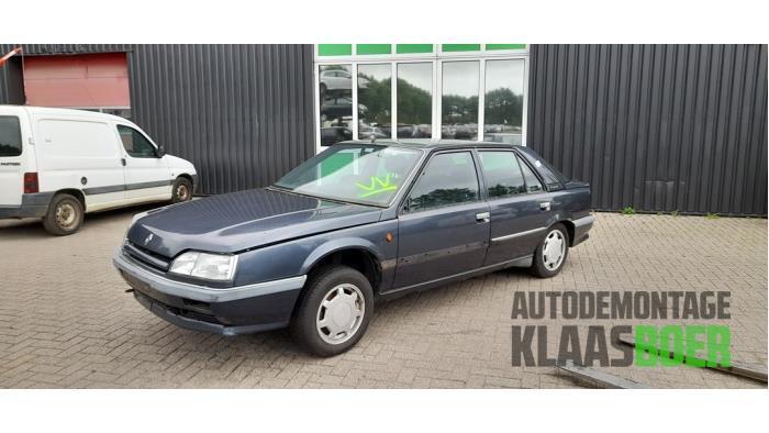 Voorbumper van een Renault R25, Auto-onderdelen, Carrosserie en Plaatwerk, Bumper, Renault, Gebruikt, 6 maanden garantie, 12 maanden garantie