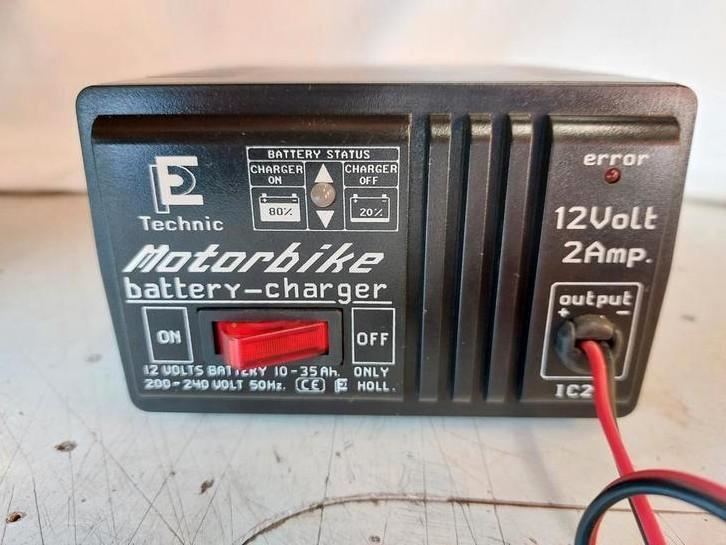 Accu druppellader 12 volt .(motor), Auto-onderdelen, Accu's en Toebehoren, Gebruikt, Ophalen of Verzenden