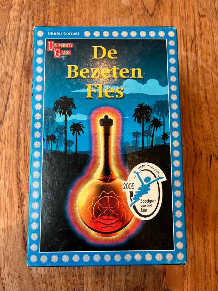 De Bezeten Fles - Kaartspel, Hobby en Vrije tijd, Gezelschapsspellen | Kaartspellen, Zo goed als nieuw, Een of twee spelers, Drie of vier spelers