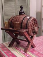 Vintage whiskey/wijn vat met vier glaasjes op standaard, Ophalen of Verzenden