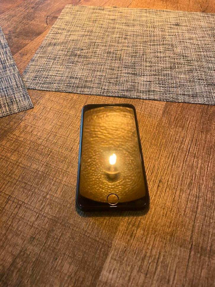 Iphone SE 2022, Telecommunicatie, Mobiele telefoons | Apple iPhone, Zo goed als nieuw, 64 GB, iPhone SE (2022), Zwart, Ophalen of Verzenden