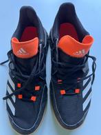 adidas zaal schoenen maat 44 2/3, Ophalen of Verzenden, Zo goed als nieuw, Adidas, Sportschoenen