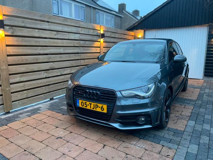 Audi A1 1.2 Tfsi 63KW 2012 Grijs 3x S-line, Auto's, Audi, Particulier, A1, Benzine, B, Hatchback, Handgeschakeld, Origineel Nederlands
