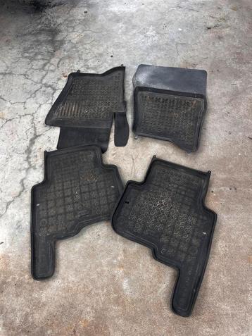 Rubber matten set Landrover Discovery 4 beschikbaar voor biedingen