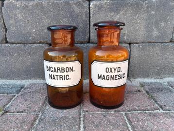 2 Vintage apothekers flessen te koop beschikbaar voor biedingen