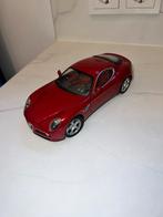 Modelauto 1:24 Alfa Romeo 8C, Ophalen of Verzenden, Zo goed als nieuw, Auto, Overige merken