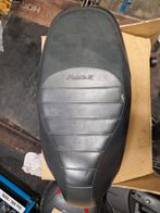 Sym Fiddle III zadel buddyseat., Ophalen of Verzenden