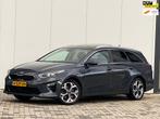 Kia Ceed Sportswagon 1.4 T-GDi ExecutiveLine PANORAMA CAMERA, Voorwielaandrijving, 4 cilinders, 600 kg, Zilver of Grijs