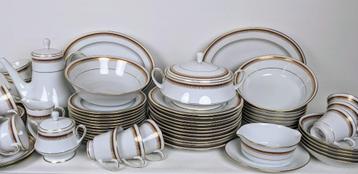 Noritake Doral Maroon eet-en koffieservies 12 pers. beschikbaar voor biedingen