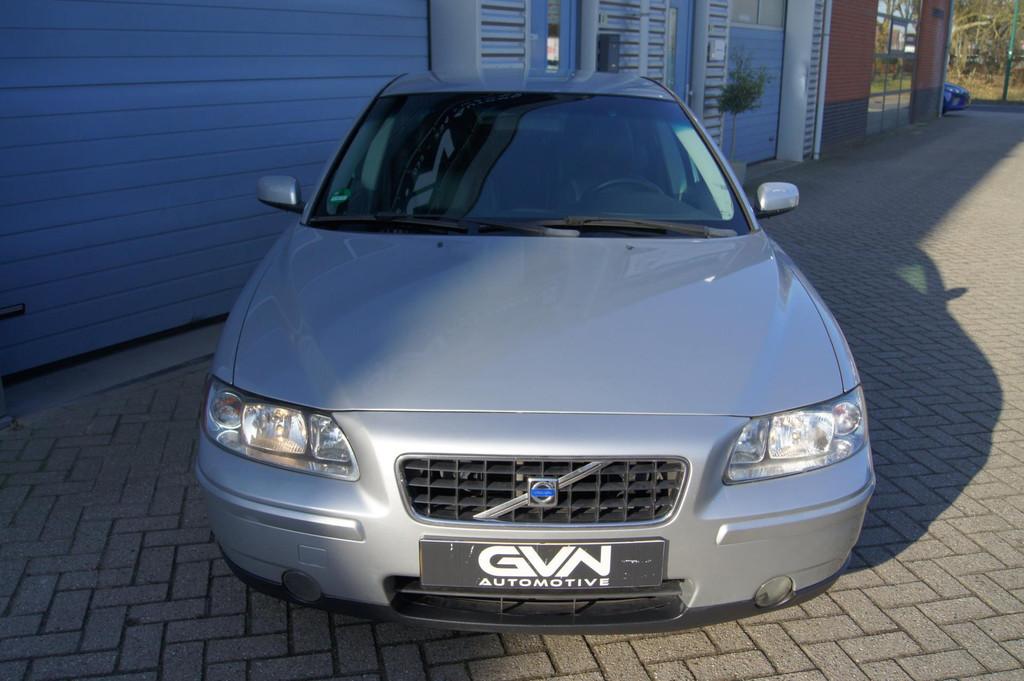 Volvo S60 2.4 T5 Turbo 260PK Automaat | Leder | Nette Auto |, Auto's, Volvo, Gebruikt, Zwart, S60, Bedrijf
