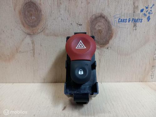 Renault Kangoo Express II Alarmlichtschakelaar E31606 09-16, Auto-onderdelen, Dashboard en Schakelaars, Gebruikt, Ophalen of Verzenden