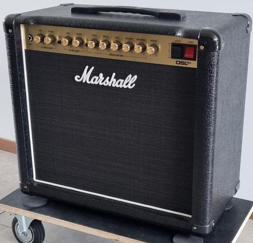 Marshall DSL20CR buizenvesterker 2 kanalen met footswitch, Muziek en Instrumenten, Versterkers | Bas en Gitaar, Zo goed als nieuw