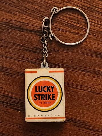 Lucky Strike Sleutelhanger - Jaren 60 - Goed Doel beschikbaar voor biedingen