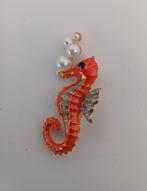 Goudkleurige broche zeepaardje oranje met pareltjes, Sieraden, Tassen en Uiterlijk, Broches, Verzenden, Nieuw, Oranje, Overige materialen