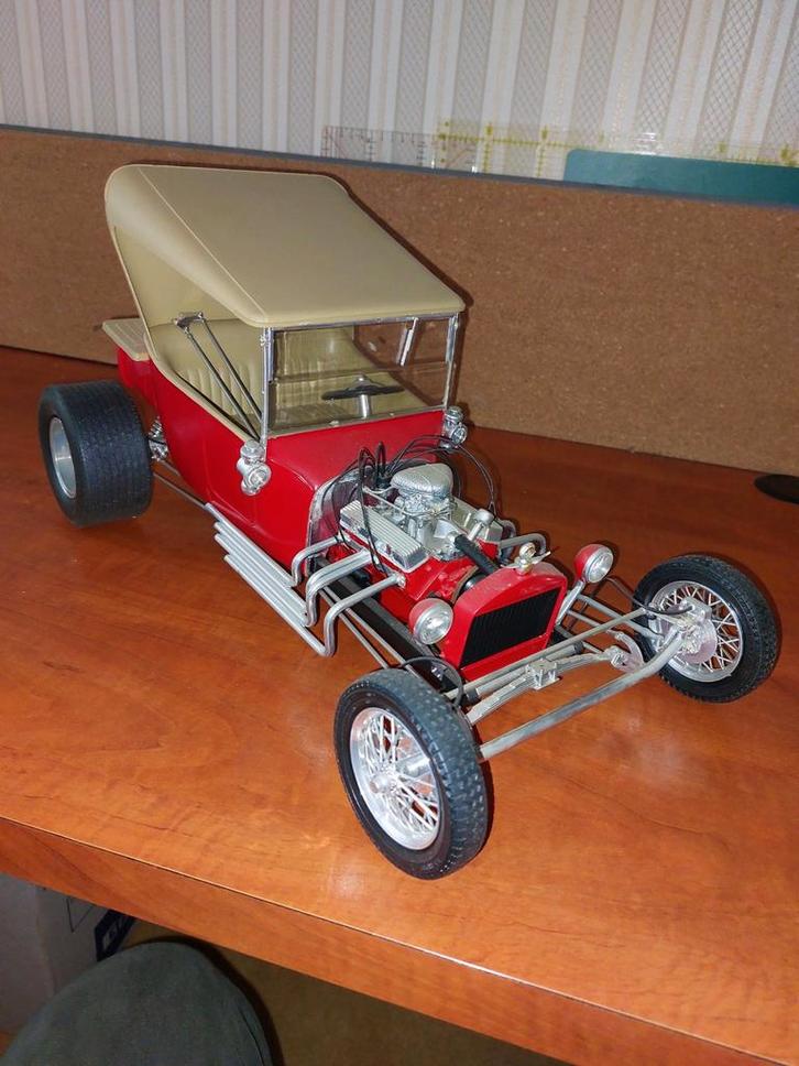 FORD  1932   HOTROD    MONOGRAM, Hobby en Vrije tijd, Modelauto's | 1:18, Ophalen of Verzenden