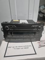 Toyota Auris Autoradio - Origineel, Ophalen of Verzenden