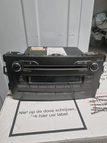 Toyota Auris Autoradio - Origineel beschikbaar voor biedingen