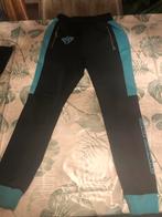 Black Bananas trainingspak 10-12 jaar, Kleding | Heren, Broeken en Pantalons, Ophalen of Verzenden, Gedragen, Overige maten, Zwart