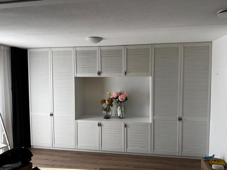 Louvre inbouwkast (260x60x60/180- Wegens verhuizing!, Huis en Inrichting, Kasten | Kledingkasten, Zo goed als nieuw, 200 cm of meer