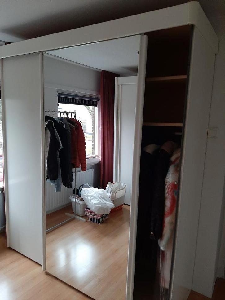 Kledingkast met spiegel - 2 deurs, Huis en Inrichting, Kasten | Kledingkasten, Ophalen of Verzenden