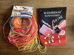 Scoubidou touwtjes met figuren boekje, Hobby en Vrije tijd, Knutselen, Ophalen of Verzenden, Zo goed als nieuw, Materiaal