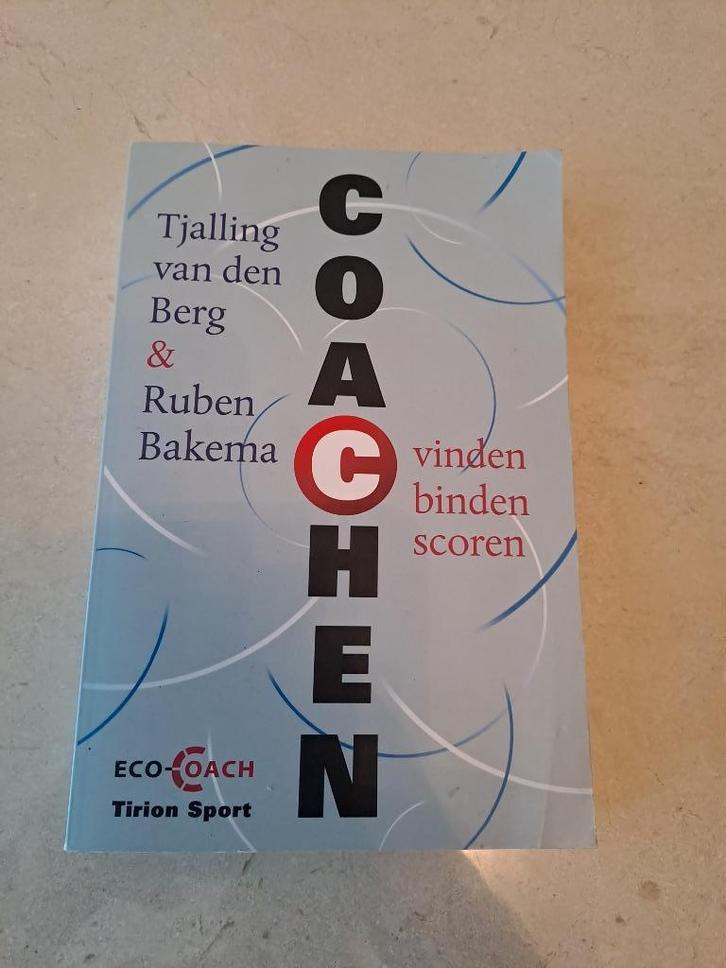 Coachen - Tjalling van den Berg & Ruben Bakema, Boeken, Sportboeken, Balsport, Ophalen of Verzenden
