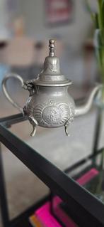 Handgemaakte, verzilverde Marokkaanse theepot, Ophalen of Verzenden, Zilver