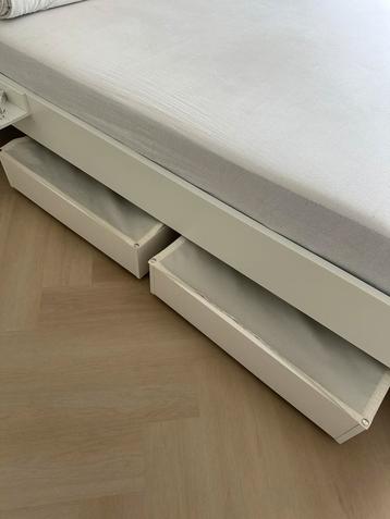 2x ikea bed lades met  wieletjes