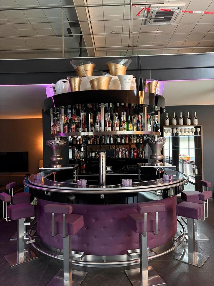 Luxe Bar met Barstoelen, Huis en Inrichting, Barren, Zo goed als nieuw, Inclusief barstoelen, Ophalen