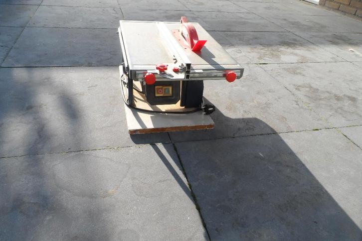 Hobby cirkelzaag, Doe-het-zelf en Verbouw, Gereedschap | Zaagmachines, Gebruikt, Cirkelzaag, Minder dan 600 watt, 30 tot 70 mm