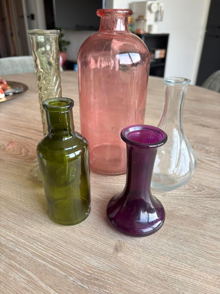 Verschillende vaasjes, Huis en Inrichting, Overige kleuren, Ophalen of Verzenden, Minder dan 50 cm, Glas