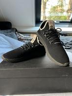 Adidas Pharrell Williams zgan mt 43 1/3, Ophalen, Zo goed als nieuw, Zwart