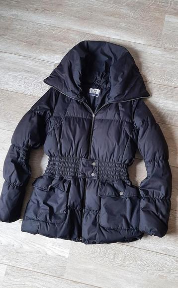 Zwarte Vero Moda winterjas met elastiek - Maat M beschikbaar voor biedingen