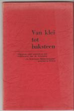 1965? van klei tot baksteen steen straatsteen bakken procede, Ophalen of Verzenden, Zo goed als nieuw