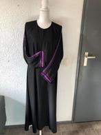 Maat L -  lange jurk met sjaal - zwart met werksel, Overige typen, Zwart, Maat 42/44 (L), Ophalen of Verzenden