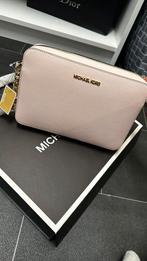 Michael kors crossbody tas roze nieuw, Sieraden, Tassen en Uiterlijk, Tassen | Damestassen, Nieuw, Ophalen of Verzenden