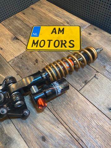 Bitubo voorveer vespa  14-17 (in 2k goudelak gespoten) beschikbaar voor biedingen