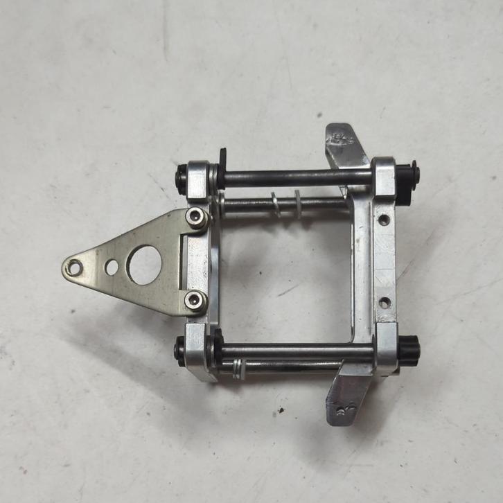 FG 2wd offroad aluminium bulkhead (Baja Marder Beetle Pajero, Hobby en Vrije tijd, Modelbouw | Radiografisch | Auto's, Gebruikt