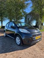 Peugeot 107 1.0 12V E-vti 68PK 3DR 2013 Zwart, Auto's, Voorwielaandrijving, Stof, 4 stoelen, Origineel Nederlands