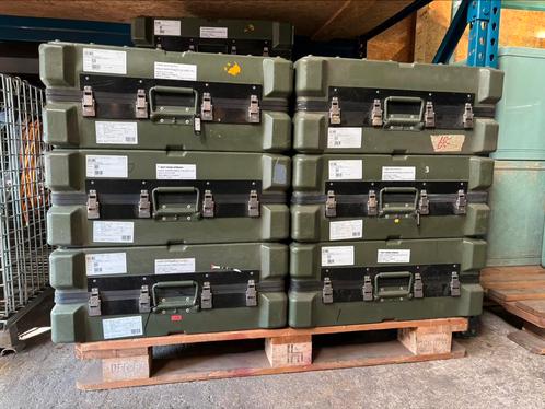 Stapelbare koffers, shockproof ex leger, Verzamelen, Militaria | Algemeen, Landmacht, Nederland, Ophalen of Verzenden
