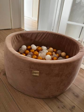 Ballenbak  beschikbaar voor biedingen