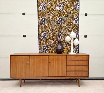 Vintage dressoir met vier laden, 186cm beschikbaar voor biedingen