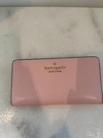 Kate Spade New York saffiano leather slim bifold wallet, Nieuw, Overige typen, Ophalen of Verzenden, Roze