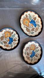 1 vaas en 3 borden van Gouda Plateel, Antiek en Kunst, Antiek | Keramiek en Aardewerk, Ophalen of Verzenden