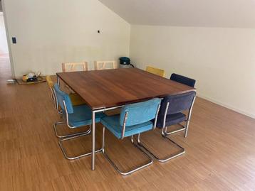 Eettafel 8 personen Bert Plantagie 150X150 beschikbaar voor biedingen