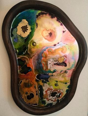 acid stained resin mirror  beschikbaar voor biedingen