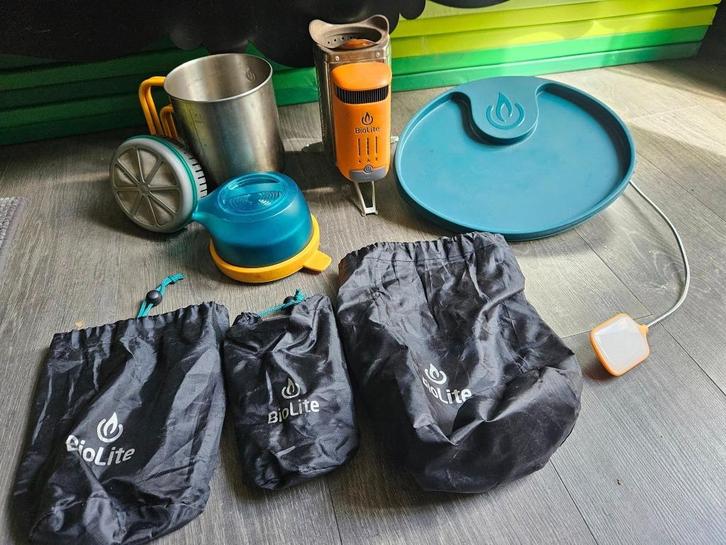 BioLite Campstove 2 complete set - Campingkookset, Caravans en Kamperen, Kampeeraccessoires, Zo goed als nieuw, Ophalen