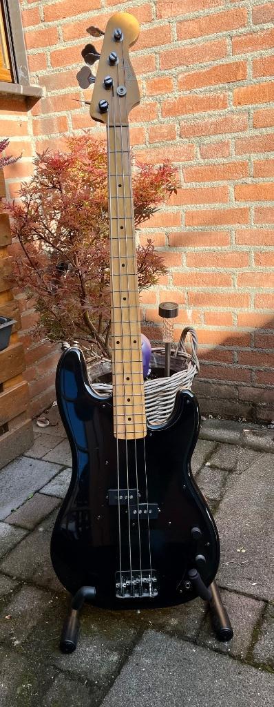 Fender Precision Bass Signature Roger Waters, Muziek en Instrumenten, Snaarinstrumenten | Gitaren | Bas, Zo goed als nieuw, Elektrisch